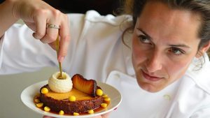 Here is the new pastry chef succeeding François Perret at the Ritz