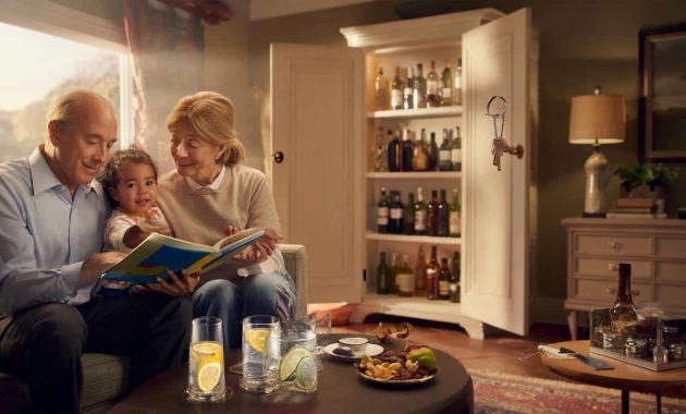 Older people should stop drinking alcohol completely for their own good