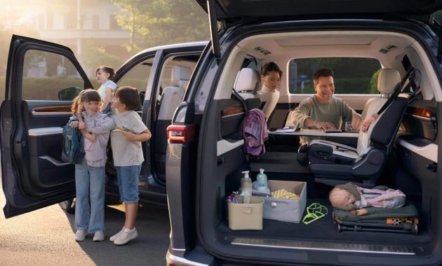 The family vehicle everyone was waiting for is back with 7 seats and living space that redefines on-board comfort