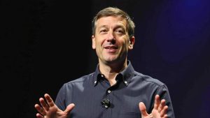 While Elon Musk, Bill Gates and Mark Zuckerberg publicly signal disruption Announce the End of the Smartphone, Apple’s CEO Takes a Radically Different View